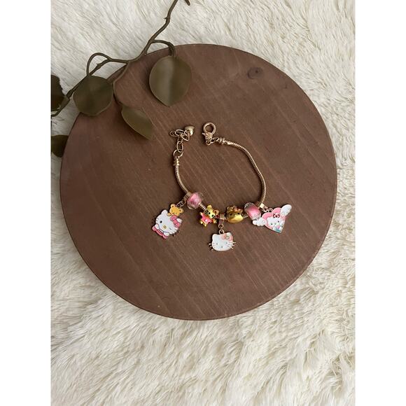 Hello Kitty charm bracelet - Picture 3 of 4